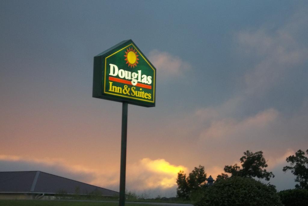 Douglas Inn & Suites, Blue Ridge, Ga Екстер'єр фото