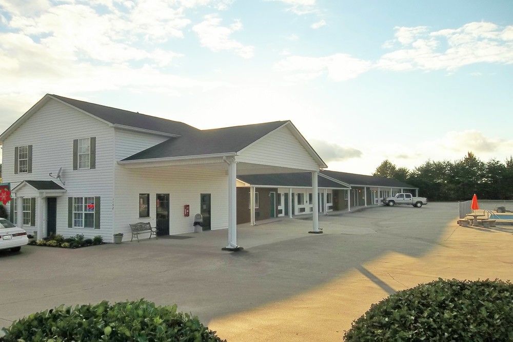 Douglas Inn & Suites, Blue Ridge, Ga Екстер'єр фото
