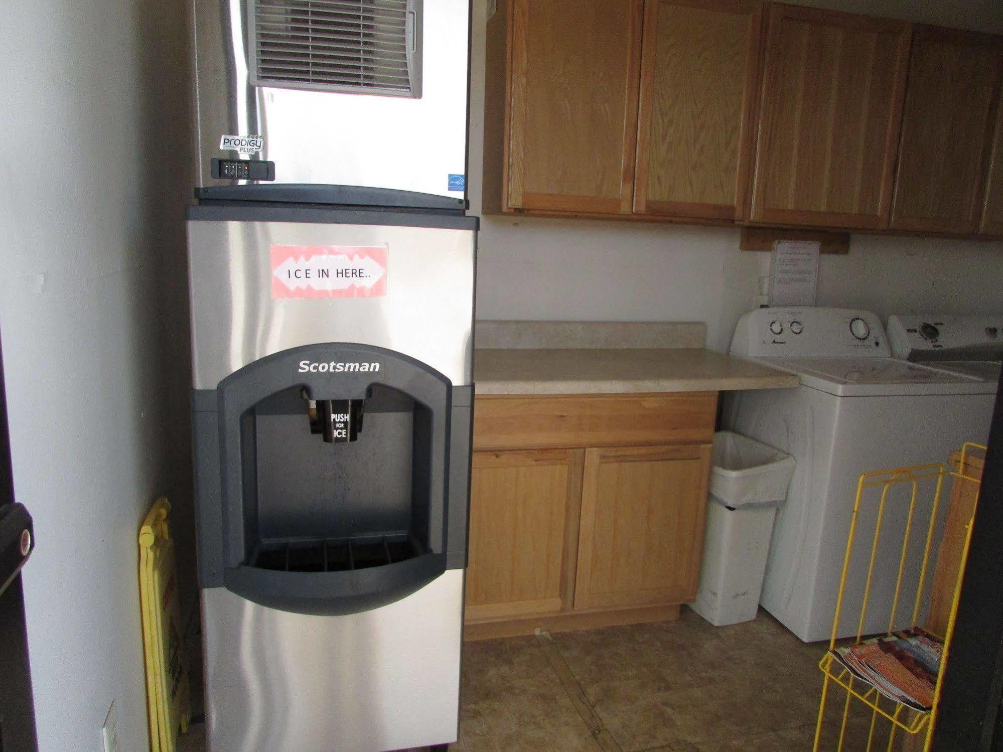 Douglas Inn & Suites, Blue Ridge, Ga Екстер'єр фото